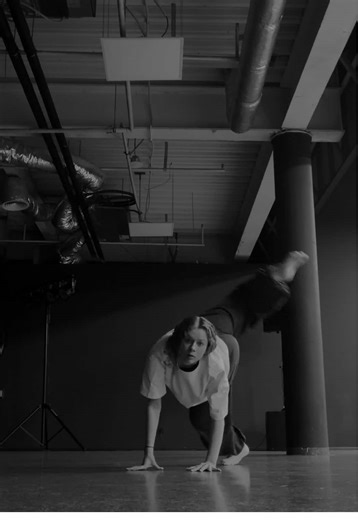 Exploring Contemporary Dance Techniques: Floorwork Fundamentals