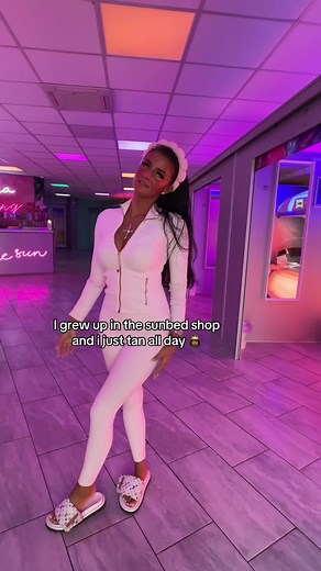 Happy tanning Sunday 👸🏾🫧🥥🌊🌴🌺✈️🪸 #tan #foryou