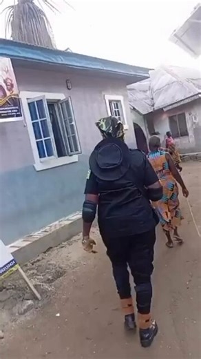 Women leaders in Okrika local government area in Rivers state moving around with c@ne to fl0g ladies not0r!ous for ind£scent dressing in their community🙆🏼‍♂️