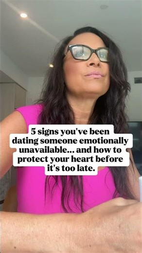 Signs you’re dating someone emotionally unavailable! #datingadvice #datingtipsforwomen