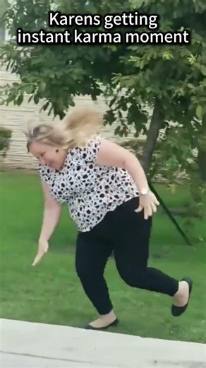 Karen’s getting instant karma moments #usa #funny #scared #fail #karen #funnyvideo