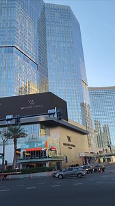 Cruising the Las Vegas Strip 😎 | Sin City Las Vegas