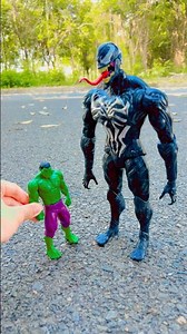 Hulk was astonished by Venom strength #hulk #marvel #captainamerica