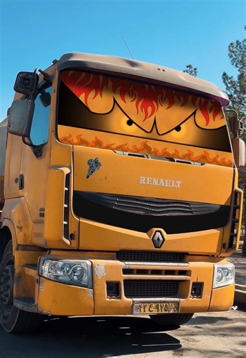 Discover the Unique 4-Eyes Bus Experience