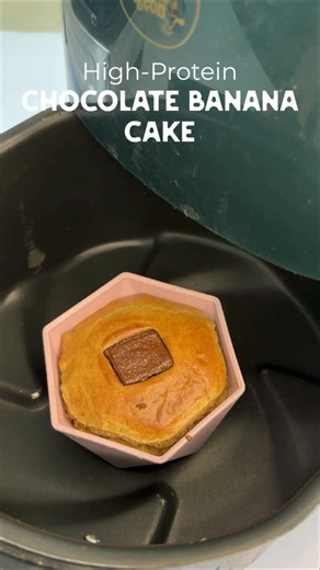 Healthy chocolate banana cake
