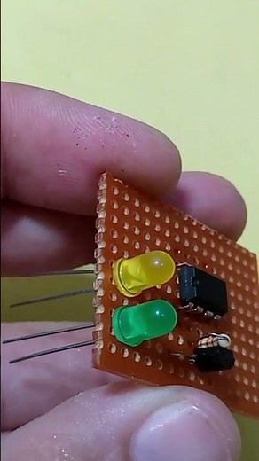 Amazing LED Flasher Circuit With Timer IC 555| LED Light Hacks #experiment