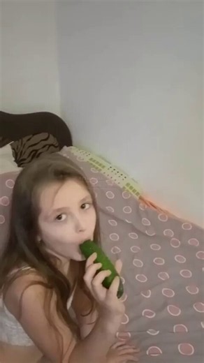 #teenagee #omegle #momson https://t.co/oIlyraDF6M