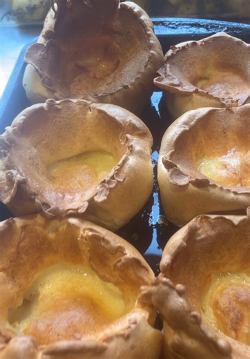 Delicious Yorkshire Pudding Recipe for Comfort Food Lovers