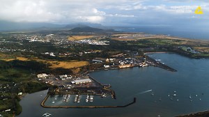 In one of the most remote locations in the United States, Kaua'i Police Department faced a unique challenge: how do you deliver cutting-edge training to officers when you're 90 miles from the nearest agency and separated by ocean? Kauai PD partnered with Axon to bring high-quality VR training over 2,700 miles using the Axon Training Pod (ATP), a self-contained, climate-controlled VR unit. By making immersive VR training readily available and accessible, the ATP is helping Kauai PD strengthen off