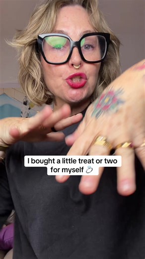 Should I keep the locket ring 💍 and I added the link for the heart one next to it on my ring finger which I’m definitely keeping? #tiktokshopcreatorpicks #tiktokshopblackfriday #tiktokshopcybermonday #holidaygiftguide #grandopeningbfcm