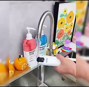 Portable Mini Mop,Self-Squeeze Mop,Hand Free Squeeze Mop Self-Cleaning Mop, Hand-Washable Desktop Cleaning for Bathroom Kitchens Tableware Glass (1 Head+1 Handle)