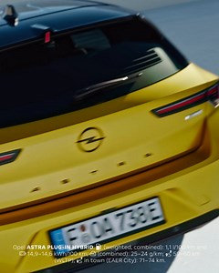 Big screen, detox experience – the new Opel Astra Plug-in Hybrid. Omm. 🧘‍♀ https://s.opel.com/vfxess | Opel