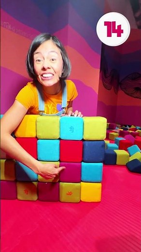 Christina builds a colorful wall 😮🟥🟨🟩 Counting 1 to 20! ☺️ #123andres #kidssongs