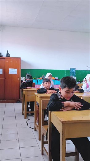 Video Iseng Bikin Ibu Terharu — Reaksi Emosional Anak Kecil