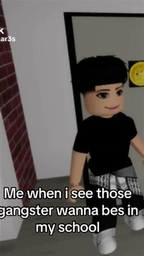 And there pants be sagging too