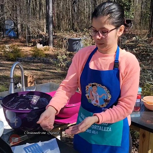 144K views · 6.6K reactions | Pupusas de pollo con queso mozarella | Cocinando con Sulma | Facebook