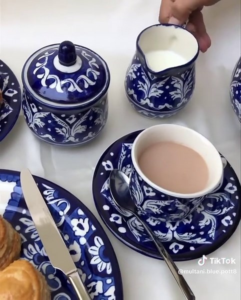 Multani Blue Pottery: Virasat aur Hunar ki Pehchaan