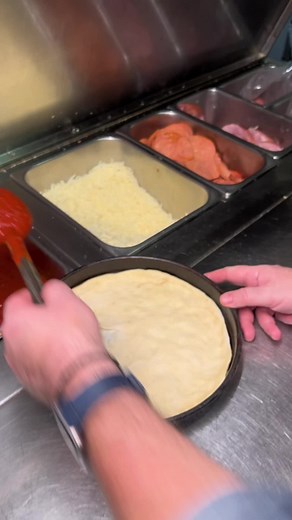 The Perfect Blend of Sweet and Savoury: Pineapple Pizza Delight