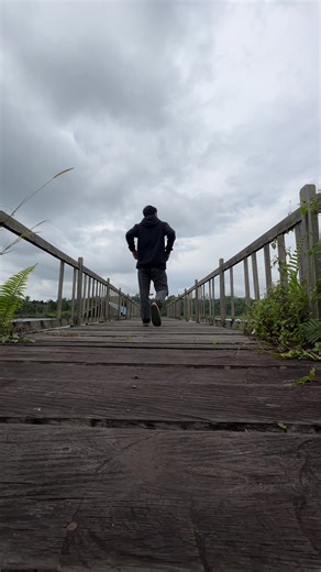 The Essence of Learning: Understanding What Matters