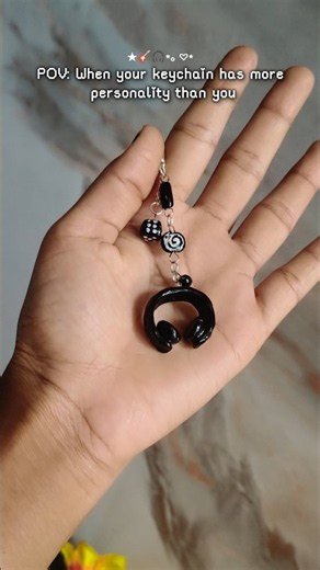 Cool Headphone Keychain DIY 🎧