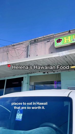 Places to eat in Hawaii with big portion sizes and worth the money. These places will range from $10 to $25 per person. 5. Helena’s Hawaiian Food - Set menu for $36 and Fried Butterfish Collar for $8.75 6. Hokkaido Santouka Ramen - a bowl for $15.60 7. HONOS Shrimp Truck - plate for $15 8. Ted’s Bakery - Ted’s Bento for about $17 #foodie #foodtiktok #foodontiktok #hawaii #oahu #hawaiianfood #honolulu #waikiki #hawaiian #thingstodoinhawaii #hawaiitiktok #hawaiifoodie #hawaiianfood #hawaiifood #ha