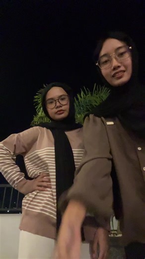 fit check sambil komat-kamit