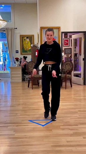 - 🦩ElinaDanilova.com - #salsa #dance #behappy #elinadanilova #wellnessprofessional #wellness #FacebookReelsContest #tutorial | Elina Danilova