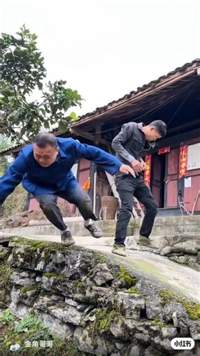 Hamesha apne dosto pe bharosa nahi karna chahiye #chinesevideo #shortsfeed #viralshorts