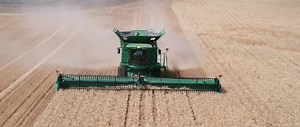 96K views · 426 reactions | Transform your harvest with the S700 automated Combine from John Deere. Harvest-smart and versatile. The S700 uses advanced technology to track productivity, reduce grain-loss and maximise field-yield. Experience the John Deere difference. Contact your local dealer today: https://bit.ly/3tMKWbg #Farming #Agriculture #JohnDeereAfrica #BelieveInGreater | John Deere | Facebook