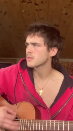 Charlie Gillespie Wakes Up and Chooses Violence 😩