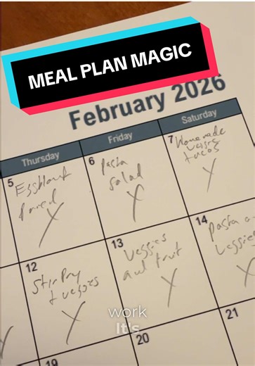 Planning 21 meals every week was ruining my Sundays. Recipe scrolling. Grocery lists. Hours of cooking. By the time the week started, I was already tired. Then I tried the Forks Over Knives Meal Planner. Now I know exactly what to buy and what to prep—no guessing. Weeknights are quick, and on the busiest days… the freezer saves the day. 👉 Real talk: do you meal plan or just wing it? #PlantBasedLife #MealPlanning #HealthyEating #ForksOverKnives