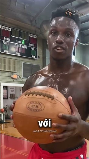 ÚP RỔ VỚI QUẢ BÓNG RỔ ĐẦU TIÊN TRÊN THẾ GIỚI 😯 | ‪@hamilt0njr‬ | Date With Gym