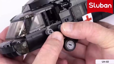 UH-60 Helicopter Black Hawk Model, Military Army Airplane Building Set, Helicopter Toy Kits Including 4 Soldier Minifigures, Gifts for 6-12 Year Old Kids, Compatible with Lego Plane, 692 PCS1