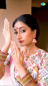 4.2K views · 29 reactions | Feel the rhythm and let loose with this electrifying #Dholida dance choreography!  #dholida #dholidadance #dancesong #dancecover #hindisong #hindimusic #bollywoodsongs #bollywoodmusic #trending #viral | Saregama | Facebook