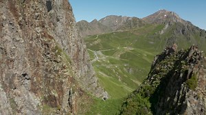 1.7K views · 78 reactions | Course Announcement // The Haute Route Pyrenees is more than 600km of an incredible ride across the Pyrenean massif, around 15'000m+ elevation made of legendary cols like the Tourmalet and 5 days of breathtaking landscapes. So don't miss it! Find out the stage details here: https://www.hauteroute.org/events/view-stage/pyrenees-2022-en | Haute Route | Facebook