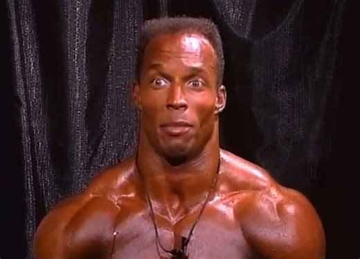 Iron Men’s History on Instagram: "Shawn Ray backstage @ the 1995 Mr Olympia ⭐️ #oldschoolbodybuilding#goldenerabodybuilding#classicbodybuilding#90smuscle#90sbodybuilding#gym#retro#retromuuscle#thefathersofiron#thegrandfathersofiron#mensbodybuilding#weightlifting#menwithmuscle#biceps#quads#delts#veins#shawnray"