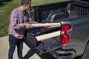 2021 Chevy Silverado Multi-Flex Tailgate In Action: Video | GM Authority