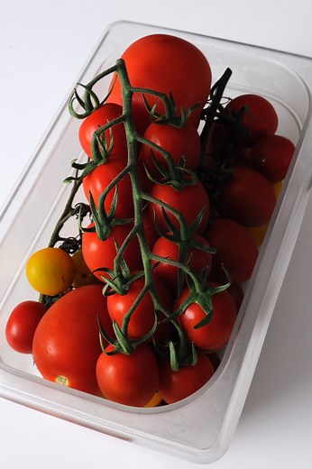 How to Blanch and Peel Tomatoes