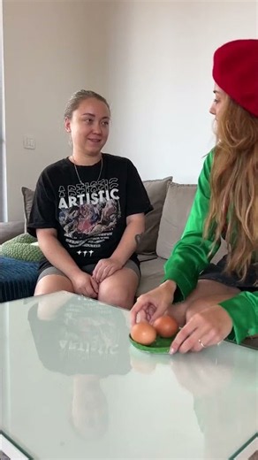La confusion la plus drôle de tous les temps avec des œufs crus ! 😂🥚