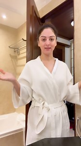 Good skin for Free 🧊✌🏻#skincareroutine #helpswithacne P.s. added benefit : icing the face after the workout helps with recovery. You don’t need to dunk your entire body in ice, nerve receptors on our face get the job done when iced. #icetherapy #skincare #acne | Sandeepa Dhar