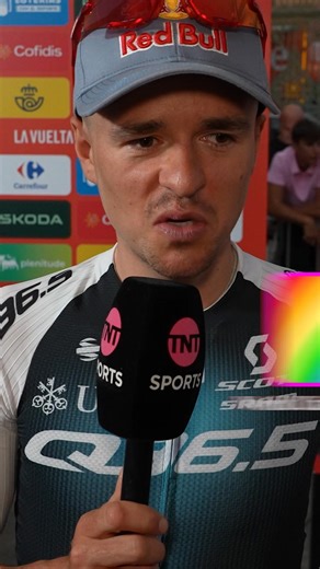 Paris-Roubaix or the Tour de France? 🤔 The peloton name their favourite race on the calendar! | TNT Sports