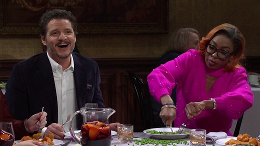'SNL:' Pedro Pascal can't stop laughing in hilarious restaurant sketch