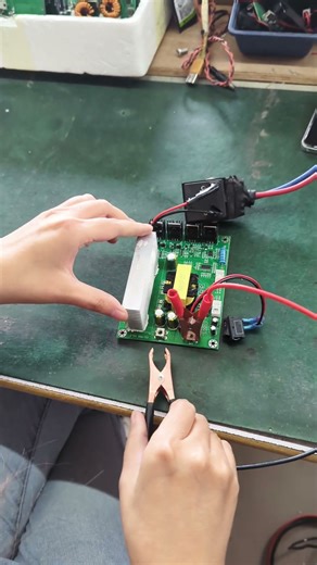 DIY Small Solar System for 5W Lamp#solarpower #solarcontroller #shorts