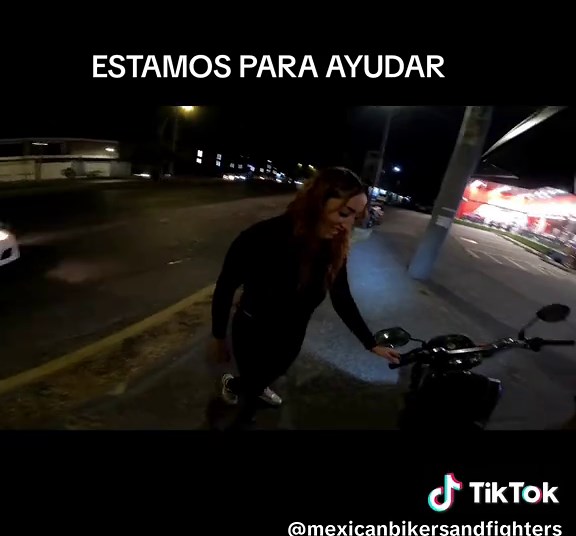 Campeones del Camino: Ayuda entre Motociclistas