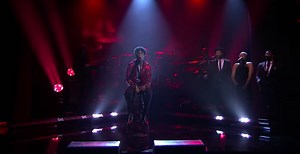 Watch 21 Savage's Brooding, Seated Performance of 'A Lot' on 'Fallon'