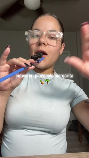 Pineapple Margarita Cutwater Review — Summer Drink Taste Test
