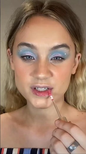 PLOT TWIST SCARY MAKEUP STORYTIME, SPOOKY MAKEUP STORYTIME SCARY STORY BY HEIDI WONG