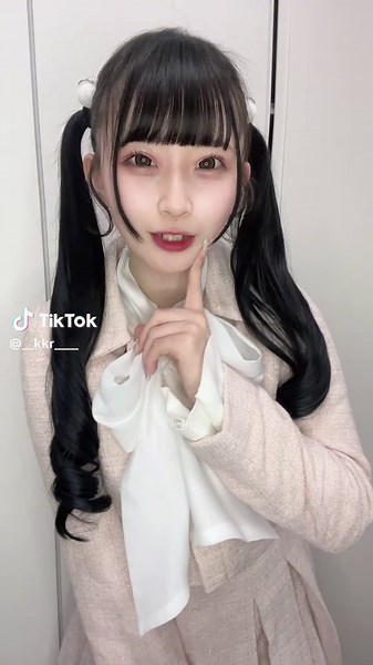 28歳で可愛さ全開の地下アイドル