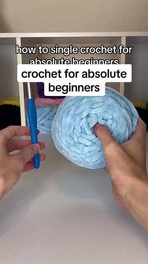 a slow tutorial for beginners! this works on all kinds of yarn. #crochet #tutorial #easy #beginner #diy #crochetersoftiktok