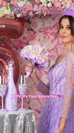 Getting ready for the most magical day! 👑✨ Watch the transformation from morning prep to the stunning final look, complete with the perfect quinceanera bouquet and all the handcrafted decor made just for you! Every detail matters, from hair and makeup to that gorgeous bouquet, personalized champagne glasses, custom candles, beautiful crowns, and so much more on our website 💕📸 We create everything by hand to make your celebration uniquely yours and absolutely unforgettable. Visit our website i